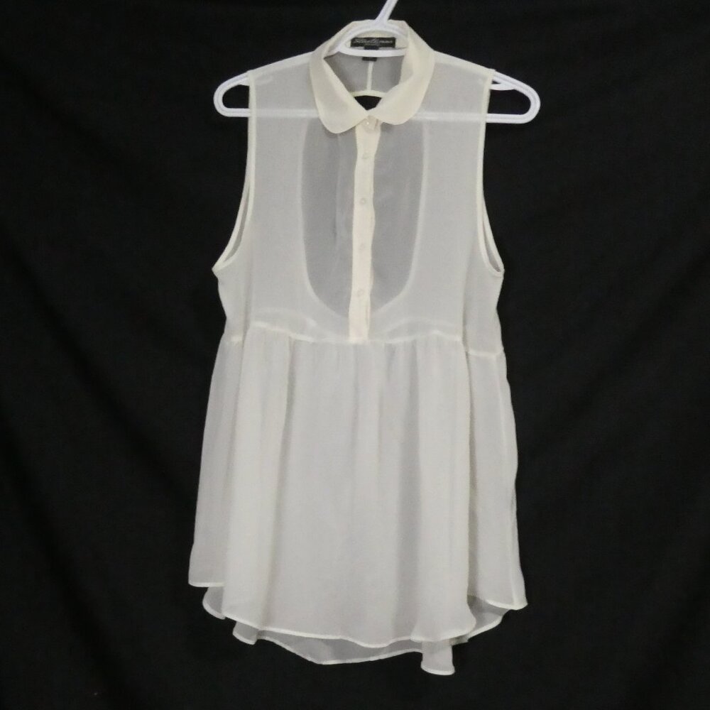 STREETWEAR SOCIETY | medium | Elegant Sleeveless Collared Top | Open Back